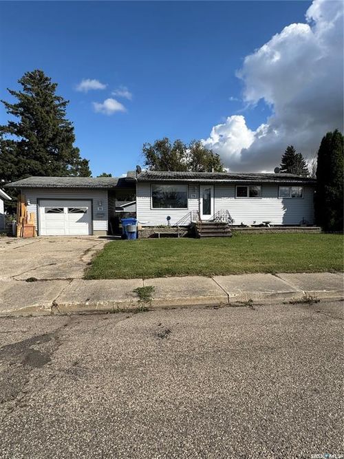 73 Canwood Cres, Yorkton, SK, S3N2T8 | Card Image