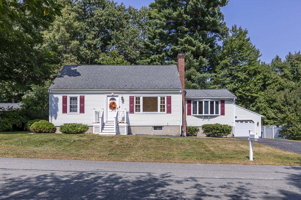 Arakelian Dr, Billerica, MA 01821