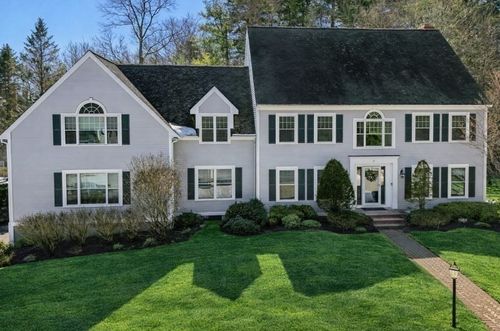 11 Thaxton Rd, Beverly, MA, 01915-1550 | Card Image