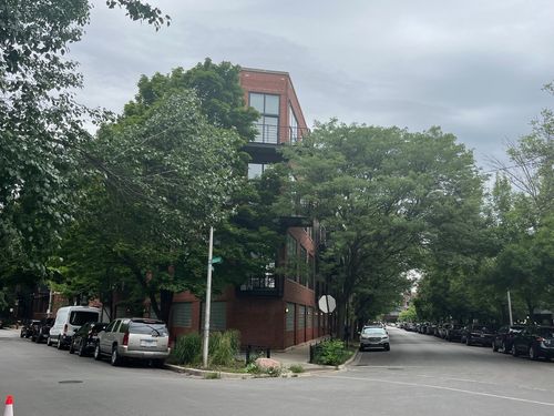 apt-302-2210 W Wabansia Ave, Chicago, IL, 60647-5479 | Card Image