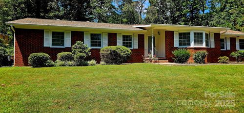 39 Ferncliff Dr, Asheville, NC, 28805-1637 | Card Image