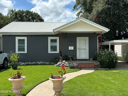 403 Mcilhenny St, New Iberia, LA, 70563-2724 | Card Image