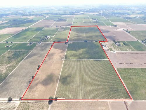 20271 N Devries Rd, Lodi, CA, 95242-9615 | Card Image