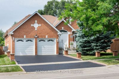 408 Melville Ave, House other with 3 bedrooms, 3 bathrooms and 4 parking in Maple ON | Image 1