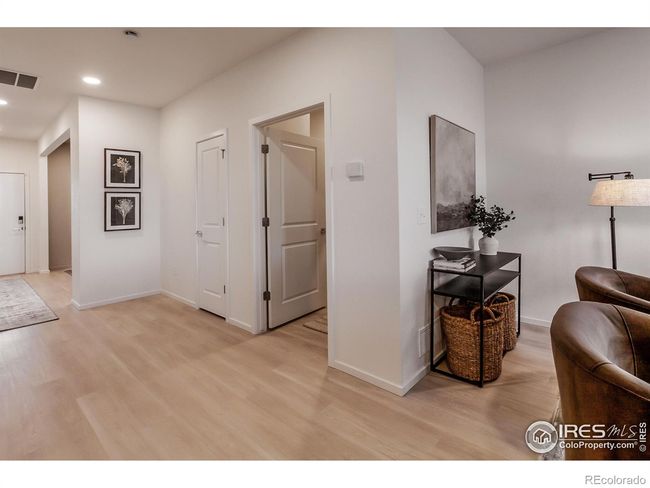 EXAMPLE PHOTO: HALLWAY | Image 7