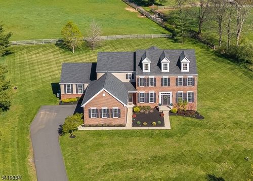 1 Belmont Ct, Pittstown, NJ, 08867-5186 | Card Image