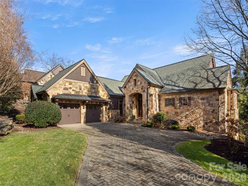 572 Walnut Valley Pkwy, Arden, NC, 28704-9111 | Card Image