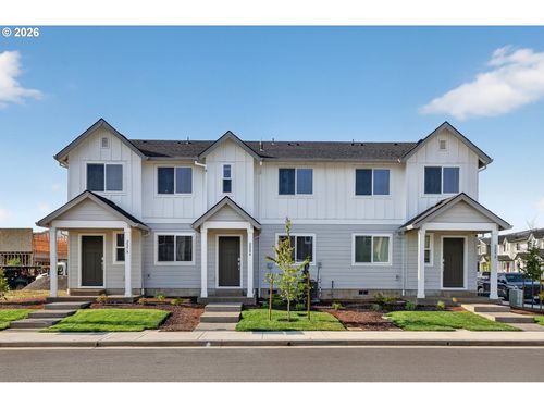 2284 Sawtelle Dr, Woodburn, OR, 97071-6071 | Card Image