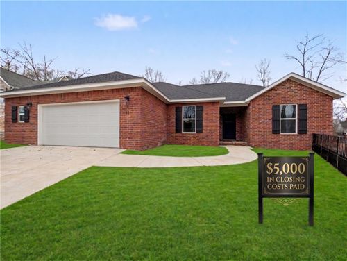 13 Fenchurch Dr, Bella Vista, AR, 72715-6236 | Card Image