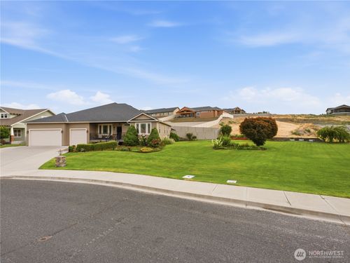 20 Luther Ct, Malaga, WA, 98828-8402 | Card Image
