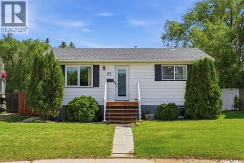 23 Nicholson Pl, Saskatoon, SK, S7L4G7 | Card Image