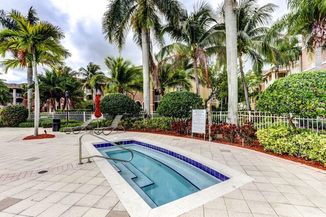 APT-304 - 6511 Emerald Dunes Dr, Condo with 2 bedrooms, 2 bathrooms and null parking in West Palm Beach FL | Image 40