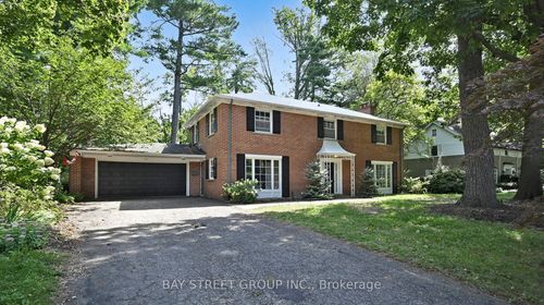 178 Breezy Pines Dr, Mississauga, ON, L5B1B4 | Card Image