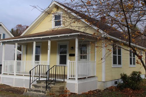 34 Stratton Rd, Rutland, VT, 05701-3722 | Card Image