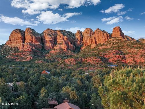 30 Navajo Trl, Sedona, AZ, 86351-9555 | Card Image