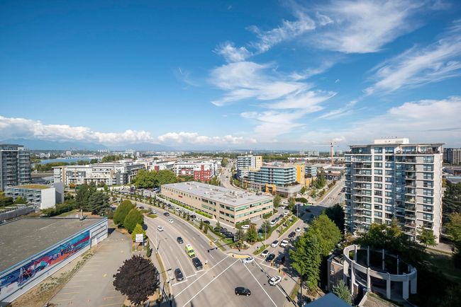 1710 - 7488 Lansdowne Road, Condo with 2 bedrooms, 2 bathrooms and 1 parking in Richmond BC | Image 2