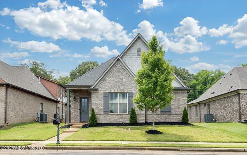 6230 Arlington Ln, Olive Branch, MS, 38654-5024 | Card Image