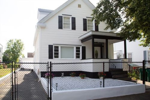 100 Flint St, Lynn, MA, 01905-1810 | Card Image