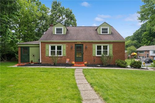 2901 Ponderosa Dr, Allison Park, PA, 15101-4046 | Card Image