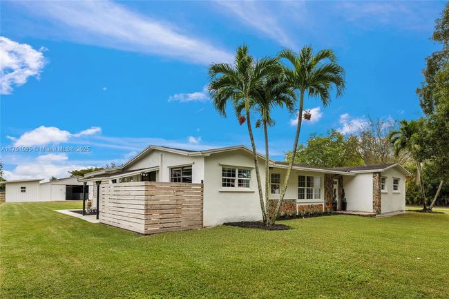 1970 Sw 115 Th Ave, House other with 4 bedrooms, 3 bathrooms and null parking in Davie FL | Image 9