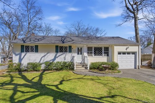 85 Tamarack St, E Northport, NY, 11731-4630 | Card Image