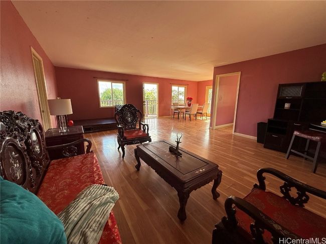 Open layout living area | Image 10