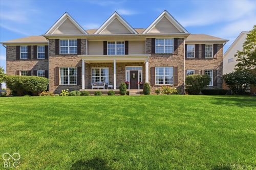 11145 Desert Glen Dr, Fishers, IN, 46037-8261 | Card Image