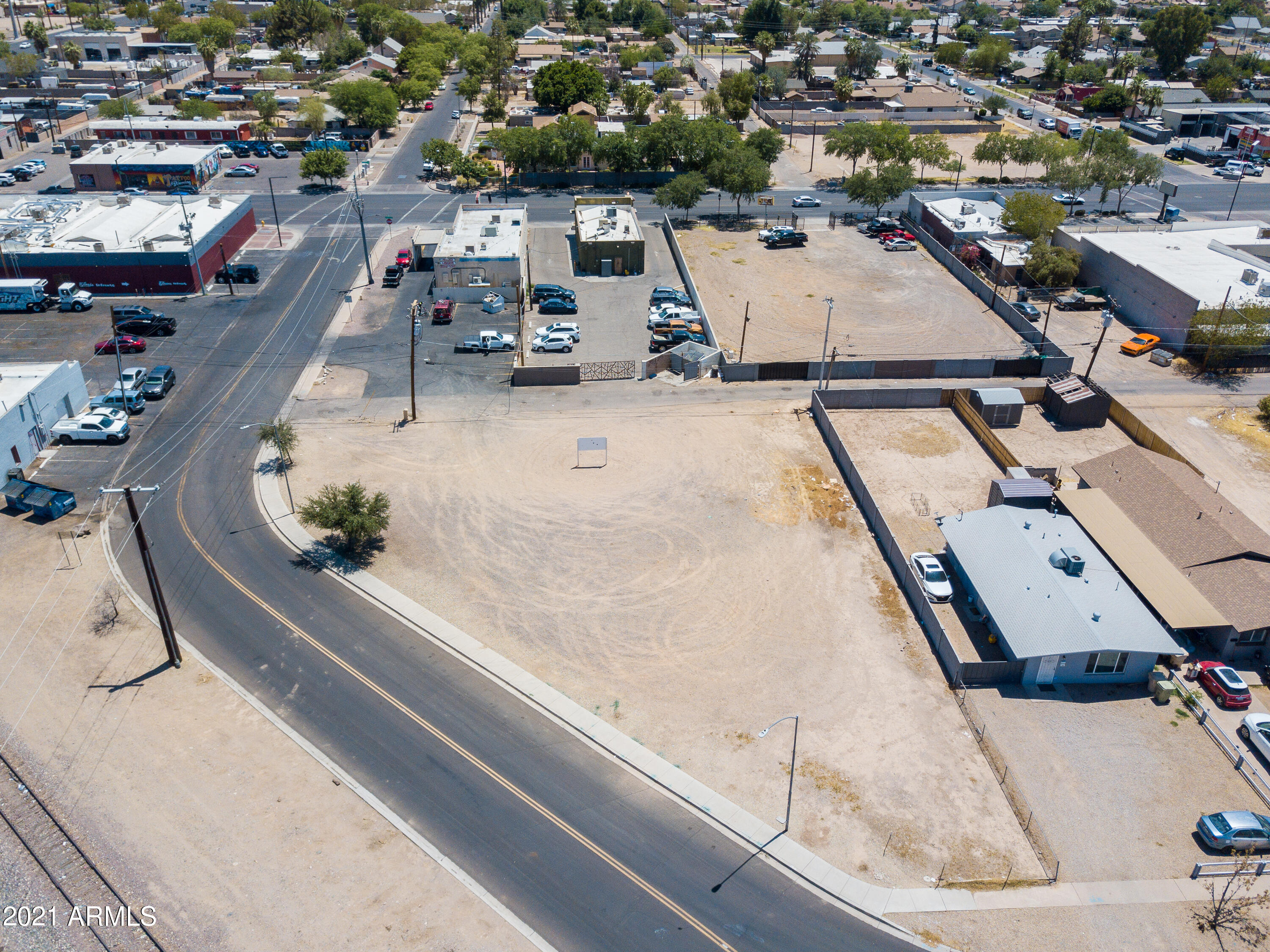 Commercial Lease in Glendale 3