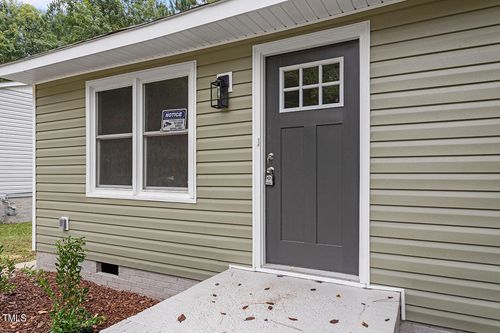 1213 Freeman Dr, Sanford, NC, 27330-5257 | Card Image