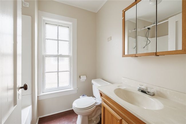 APT-4 - 18 Vick Park B, Condo with 2 bedrooms, 1 bathrooms and null parking in Rochester NY | Image 13