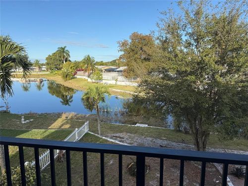 4-1235 W River Dr, Margate, FL, 33063-3560 | Card Image