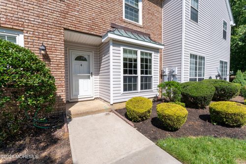 4 Vassar Pl, Morganville, NJ, 07751-1715 | Card Image
