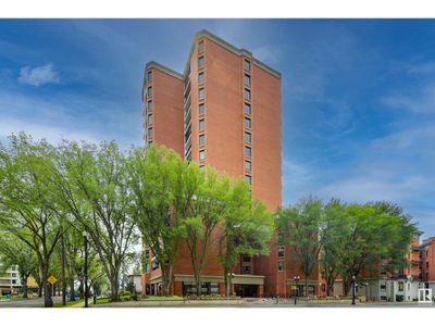 1502 - 11503 100 Ave Nw, Condo with 2 bedrooms, 2 bathrooms and 2 parking in Edmonton AB | Image 1