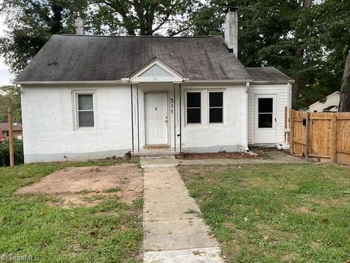 311 Forest Hill Ave, Winston-Salem, NC, 27105-3517 | Card Image