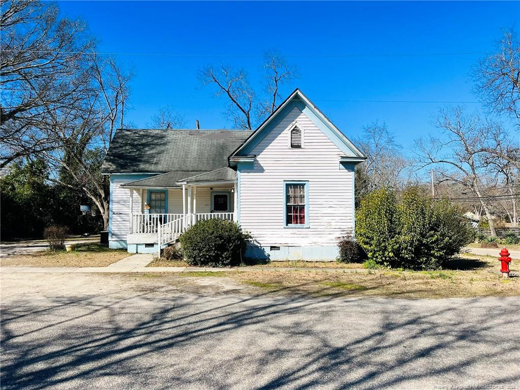 Hickory St, Rowland, NC 28383
