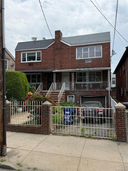 437 E 46th Street, New York, NY, 11203 | Card Image