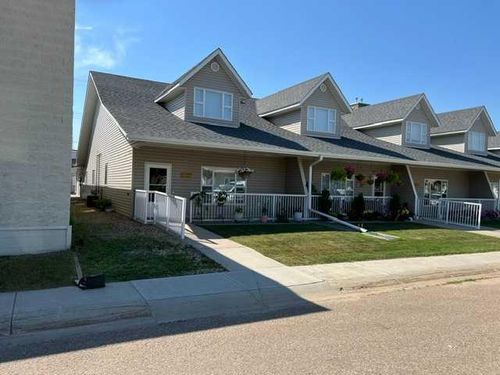 5008A 49 Ave, Stettler, AB, T0C2L0 | Card Image