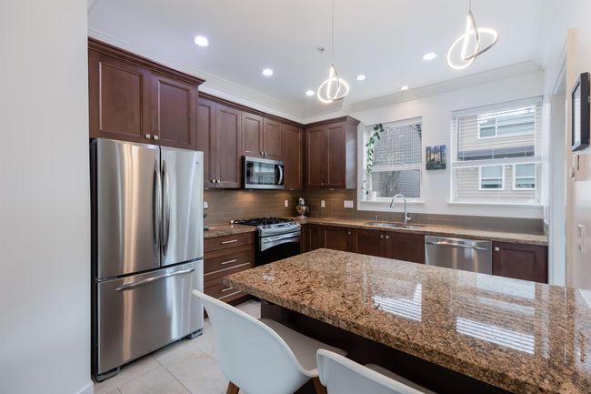 10 - 897 Premier St, Townhouse with 4 bedrooms, 2 bathrooms and 2 parking in North Vancouver BC | Image 6