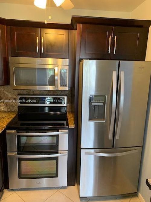 332-332 Norwich N, West Palm Beach, FL, 33417-7972 | Card Image