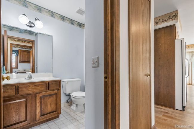 Main bath | Image 13