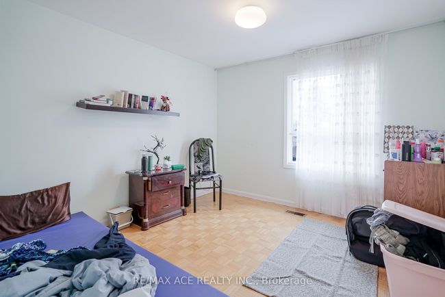 28 Wilkins Dr, House other with 6 bedrooms, 3 bathrooms and 4 parking in Kitchener ON | Image 20