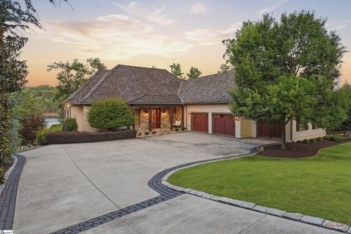 147 S Edgewater Dr, Sunset, SC, 29685-1731 | Card Image