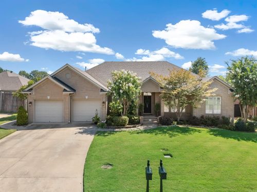 880 Nottingham Dr, Conway, AR, 72034-5014 | Card Image