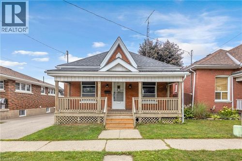 49 Mintern Ave, Brantford, ON, N3S1K9 | Card Image