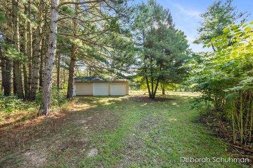 16450 Ritchie Ave, Sand Lake, MI, 49343-9005 | Card Image