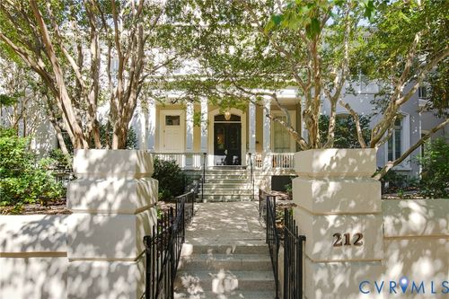 ug06-212 W Franklin St, Richmond, VA, 23220-5051 | Card Image