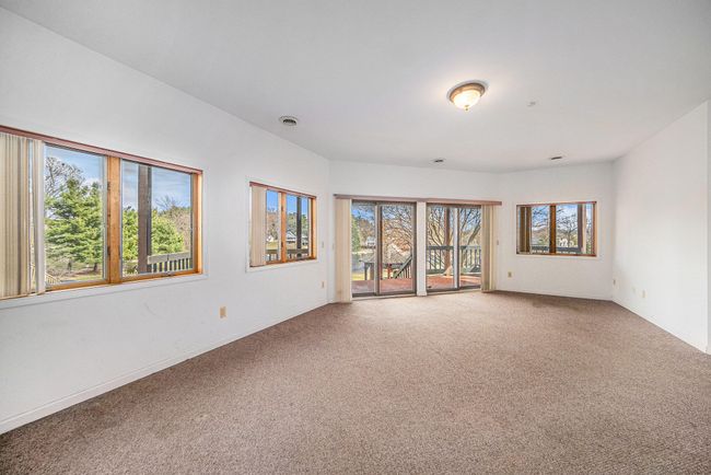 Lower floor living room | Image 16