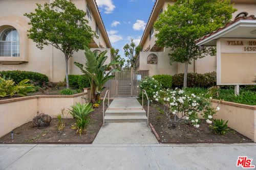 7-14365 Foothill Blvd, Sylmar, CA, 91342-7007 | Card Image