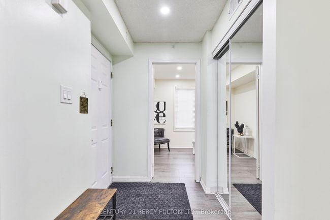 2 - 46 Petra Way, Condo with 2 bedrooms, 2 bathrooms and 2 parking in Whitby ON | Image 4