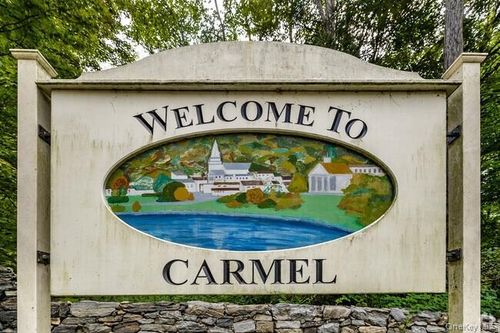 15 Schuyler Rd, Carmel, NY, 10512-5169 | Card Image